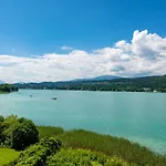 Strandhotel Schabus Szálloda