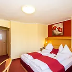 Strandhotel Schabus 3*