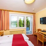 Strandhotel Schabus Otel 3*