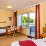 Strandhotel Schabus 3*