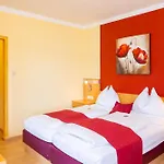 Strandhotel Schabus 3*