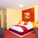 Hotel Strandhotel Schabus 3*