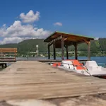 Strandhotel Schabus Szálloda 3*