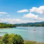 Strandhotel Schabus Szálloda 3*