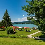 Strandhotel Schabus Szálloda