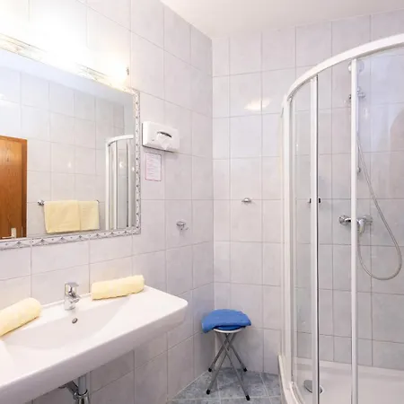 Otel Strandhotel Schabus