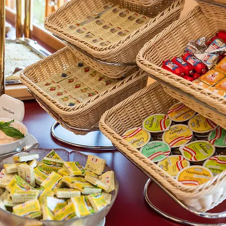 Szálloda Strandhotel Schabus 3*