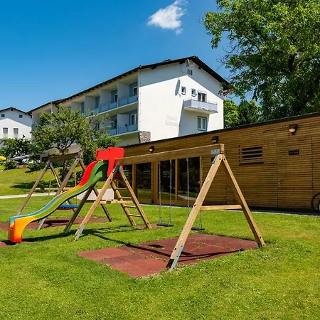 Strandhotel Schabus 3*