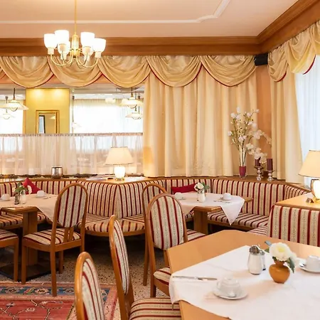 Strandhotel Schabus